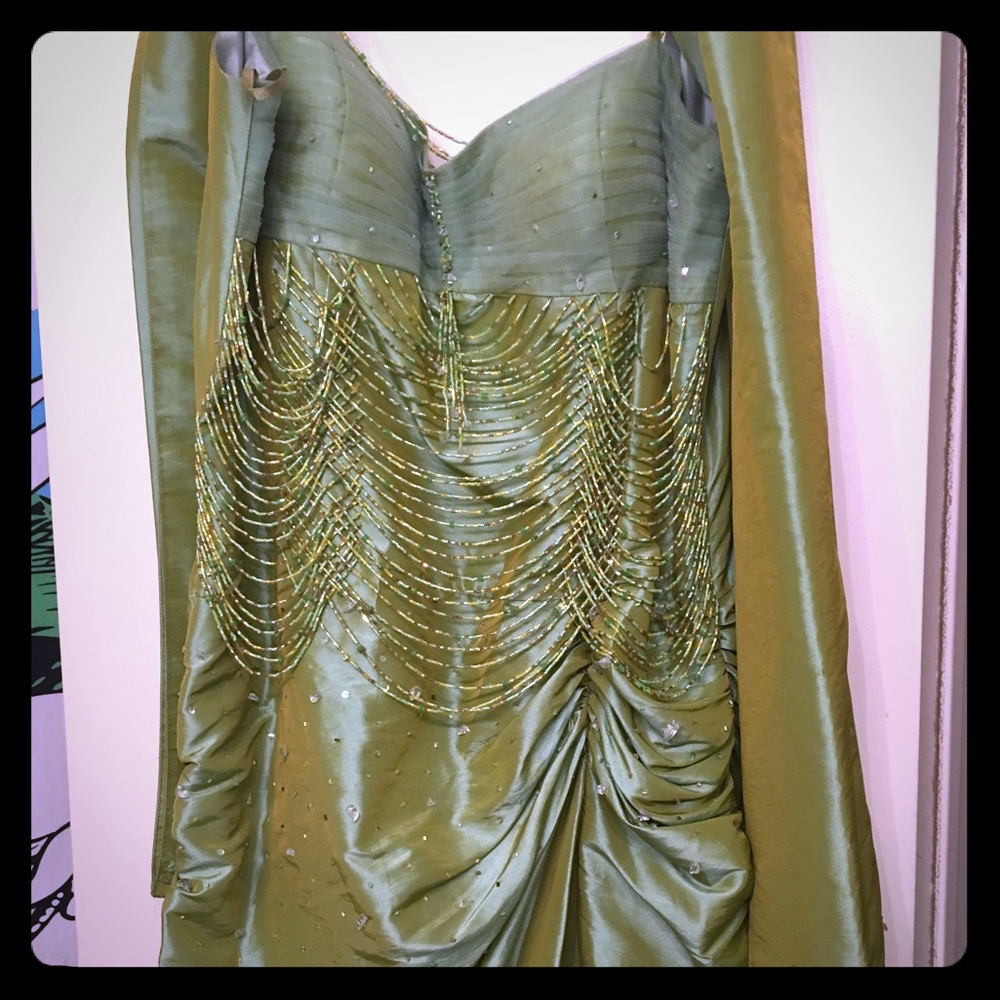 Formal dress make an offer